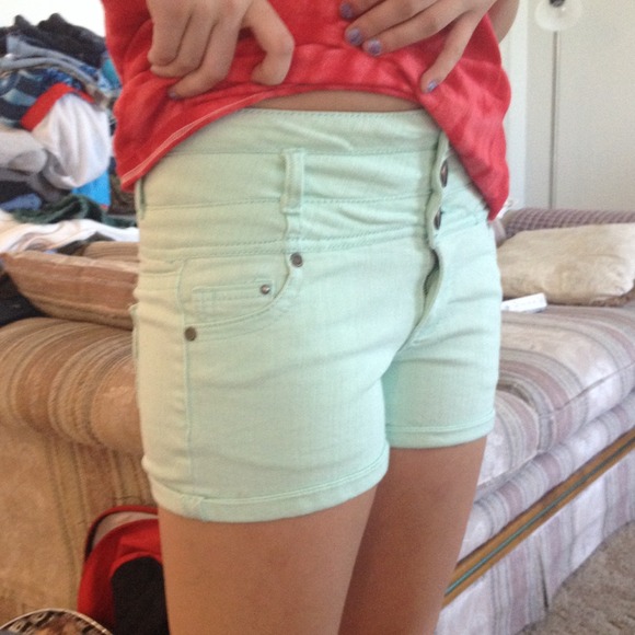 💚💚Mint green high waisted shorts💚💚
