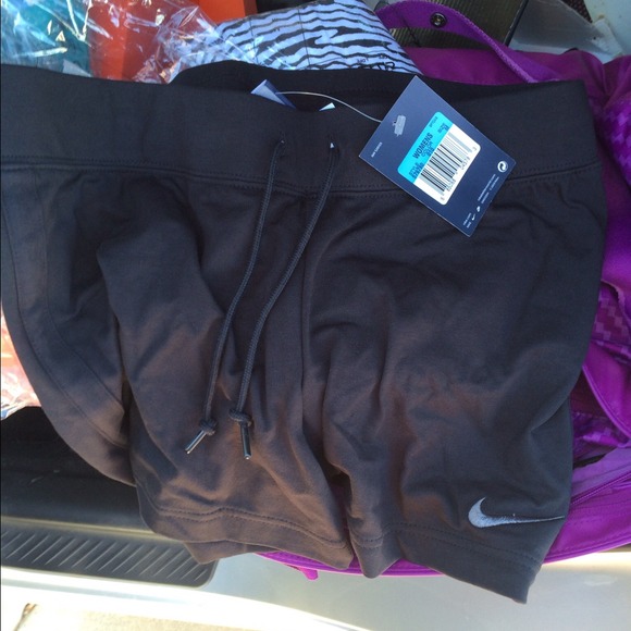 Nike women's shorts black