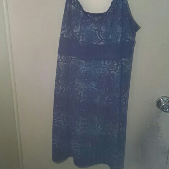 Sexy Sofia Vergara nightgown - Picture 1 of 4