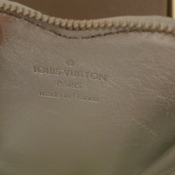 ‼️LOUIS VUITTON - Picture 3 of 8