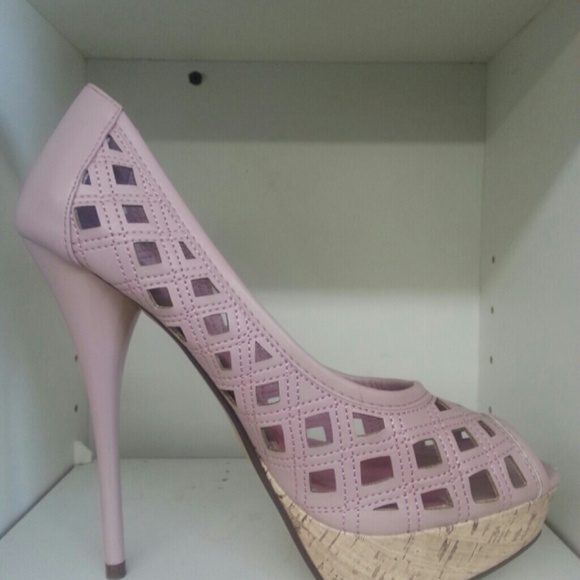 Platform - Picture 1 of 1