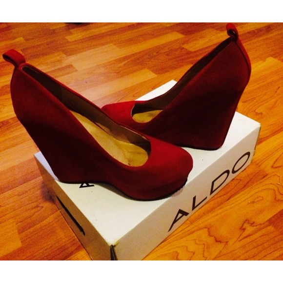Aldo Wedges