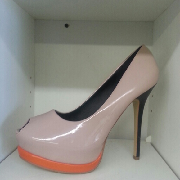 Platform Pump - Picture 1 of 1