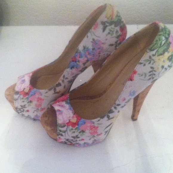 Diva lounge heels in great condition!