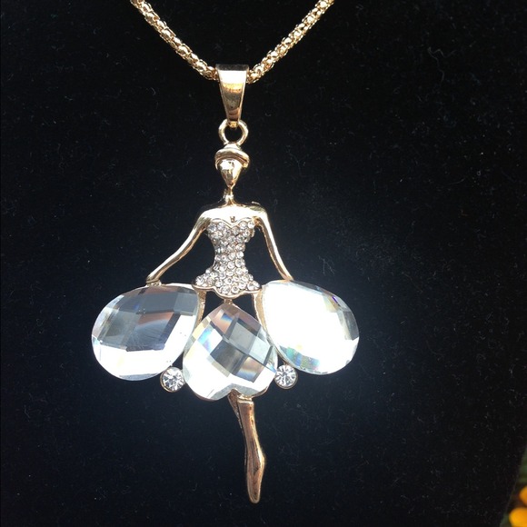 ⬇GORGEOUS BALLERINA NECKLACE❌SOLD❌ - Picture 2 of 3