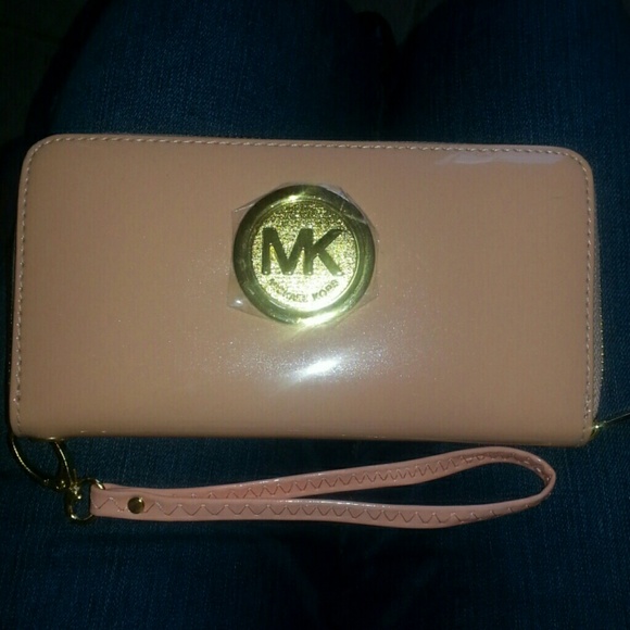 Pastel pink Michael kors **replica** wallet nwt