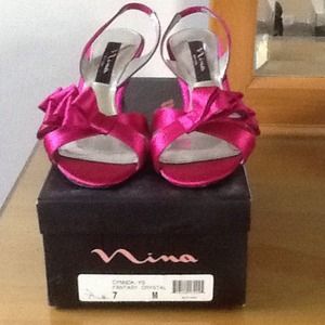 Nina hot pink shoe