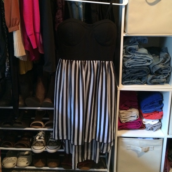 Black high-low dress. - Picture 1 of 1