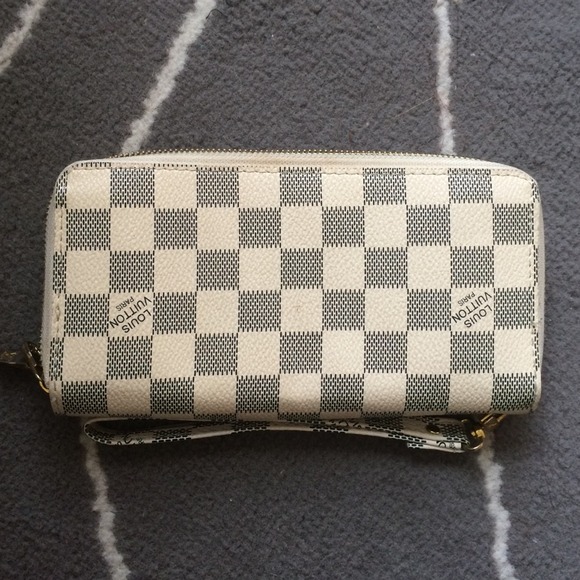 Checkered Wristlet