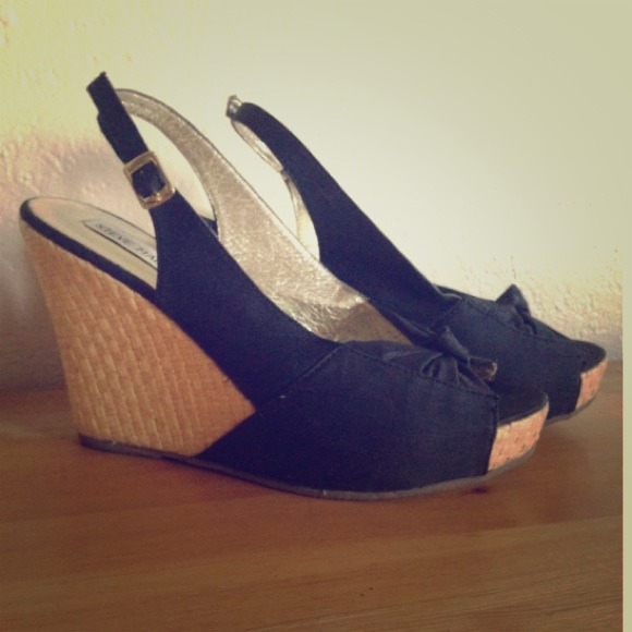 Black bow wedges