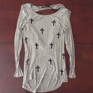 Open/back grey top with black cross details