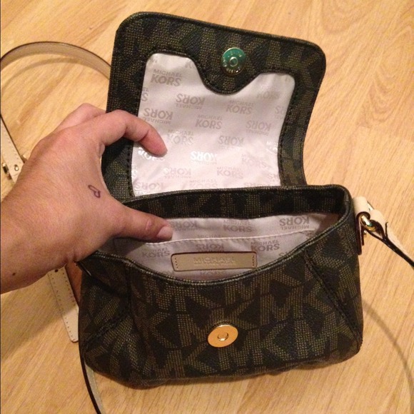 ❌SOLD❌Michael Kors Brown PVC Flap Crossbody - Picture 3 of 4