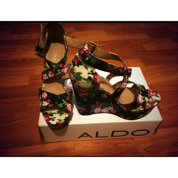 Aldo Wedges