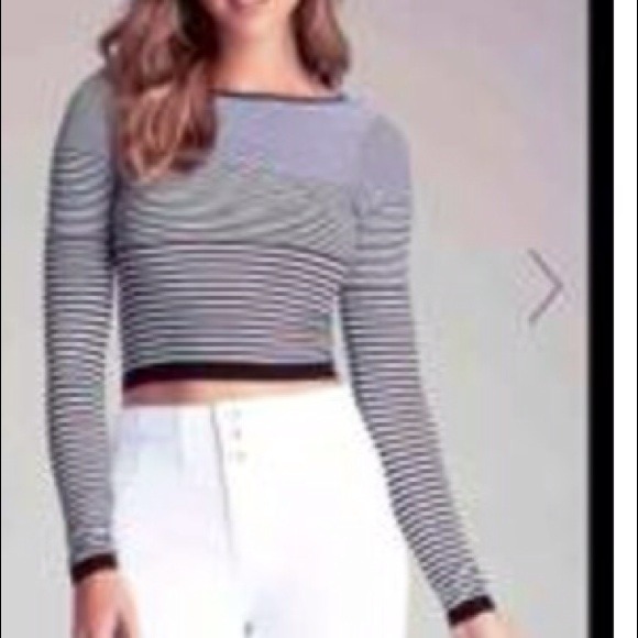 Bebe crop top with matching skirt m/l