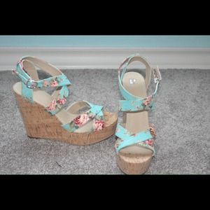 New BP floral wedges