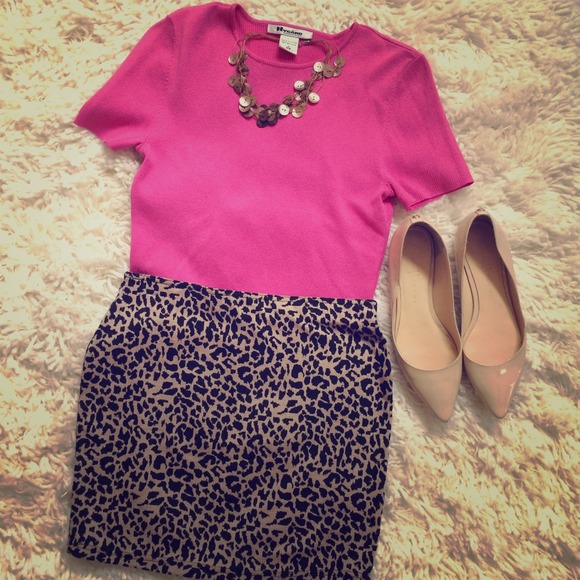 Pink Silk Blend Ribbed Blouse! - Picture 4 of 6