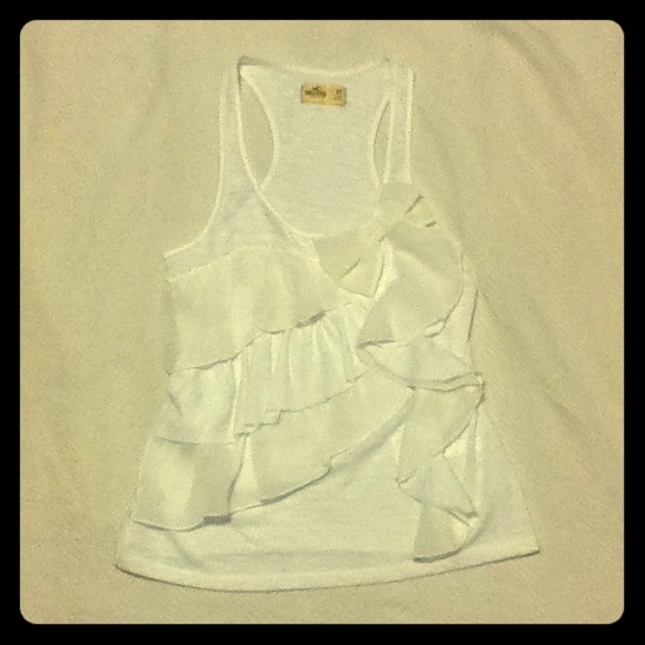 White ruffled hollister tank top with bow