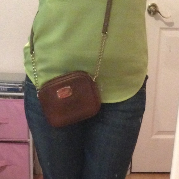 ❌SOLD❌ Michael Kors Cognac Crossbody - Picture 3 of 4