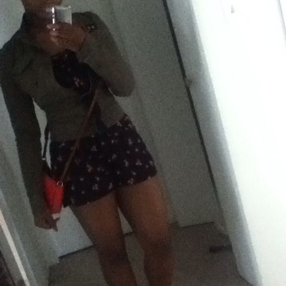 Romper - Picture 2 of 4
