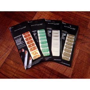 BUNDLES 👈💕 Maybelline Nail Stickers