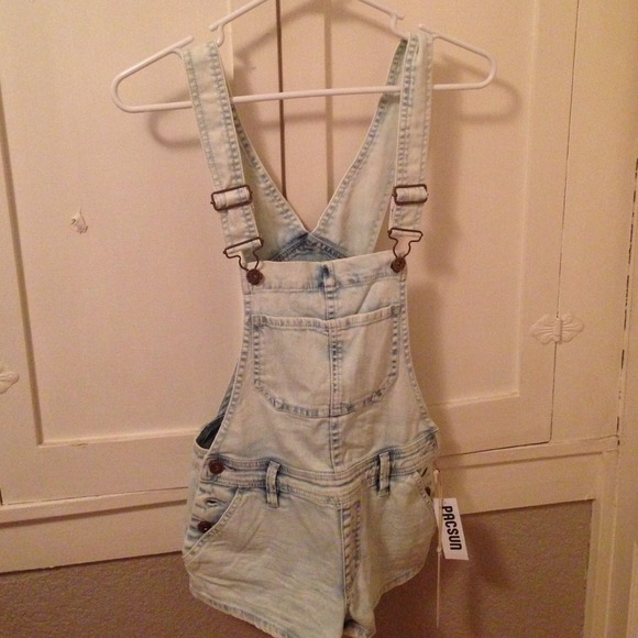 Brand new Bullhead shorts overalls XS