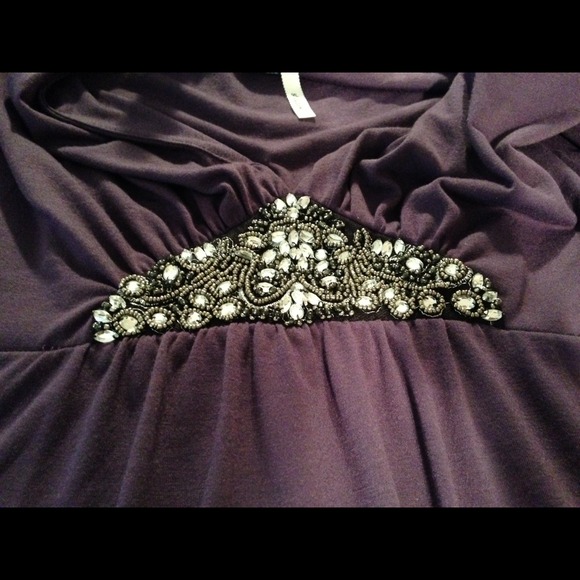 Purple Sleeveless Jeweled Top - Picture 3 of 4