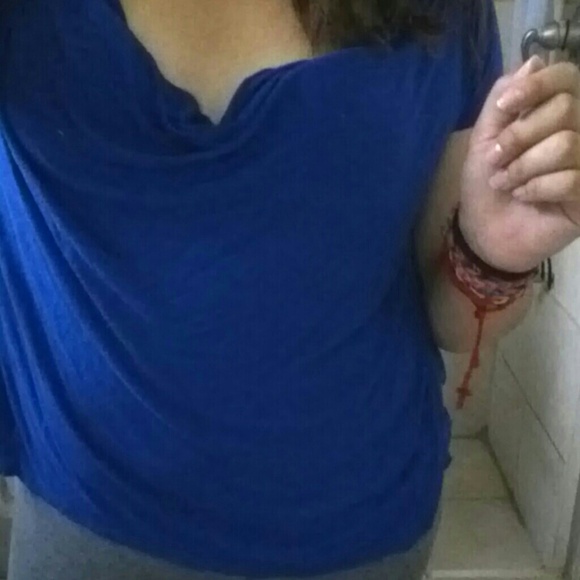 Blue top - Picture 2 of 4