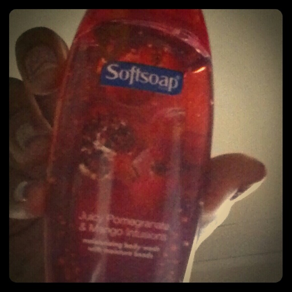 Mini moisturizing body wash with beads - Picture 1 of 1