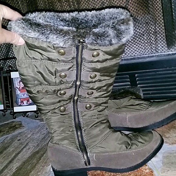 olive zip up faux fur winter boots