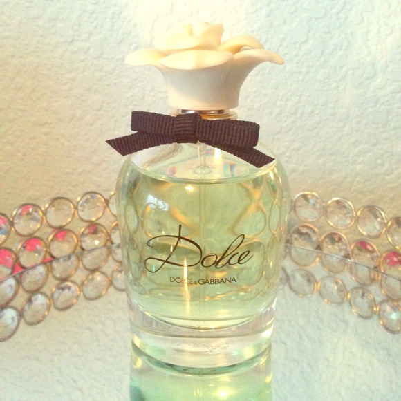 HOLD Dolce by Dolce & Gabbana perfume