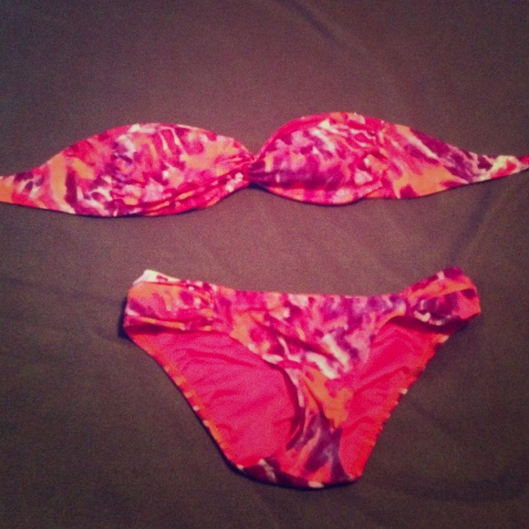 🚫SOLD🚫TIE-DYE PINK BIKINI!