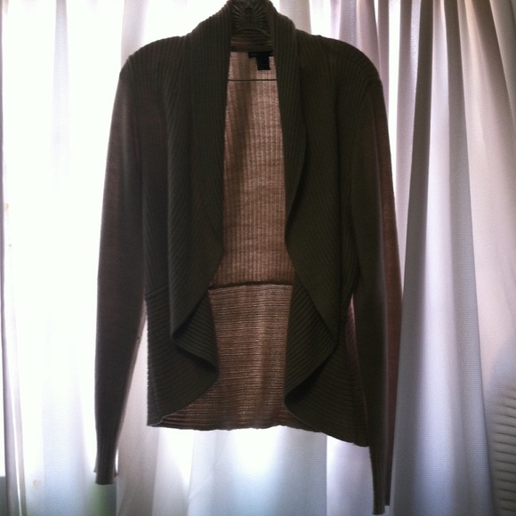 H&M cream cardigan