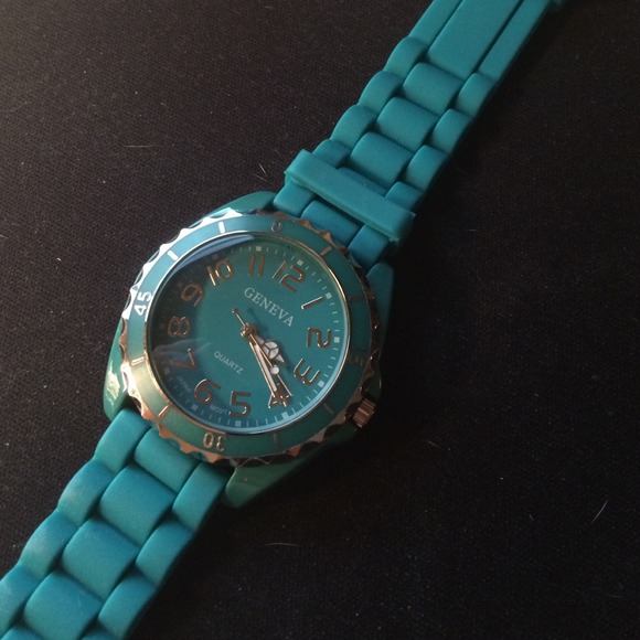 Watch - Picture 2 of 3