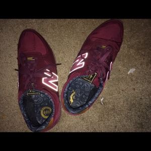 Marron and tan new balances size 11.0