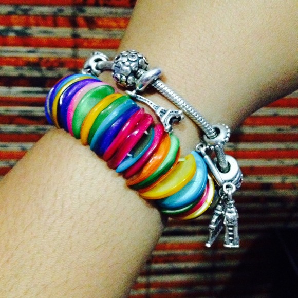 Colorful bracelets - Picture 4 of 4