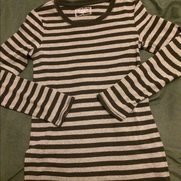 Motherhood Maternity Long Sleeve T-shirt NO TRADES