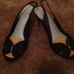 2 inch black heals only worn once.