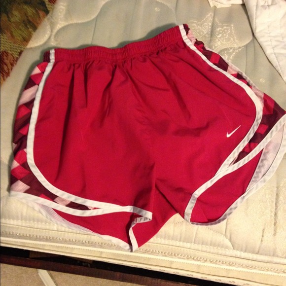 Nike Shorts - Picture 1 of 1