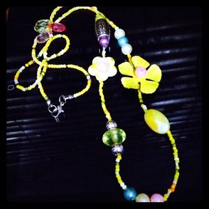 Yellow necklace with flowers