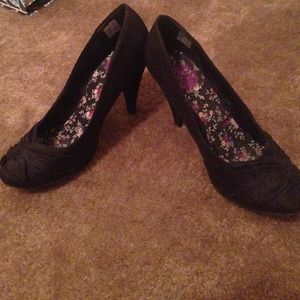 2 inch black heals! Worn once!