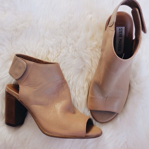 Steve Madden Shoes - ❌RESERVED❌Nude Open Toe Ankle Bootie