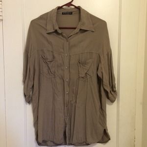 Brandy Melville 3/4 length sleeve top