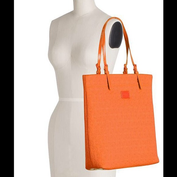 📍SOLD📍MK Jet Set Monogram Neoprene Tote - Picture 3 of 4