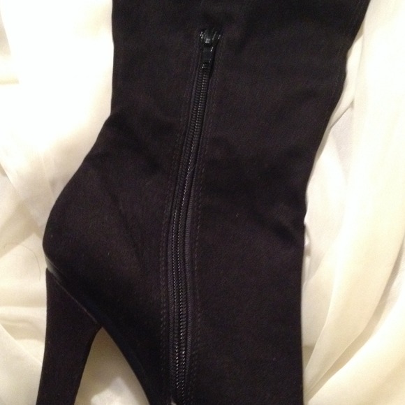 Sequin stripped boots - Picture 3 of 3