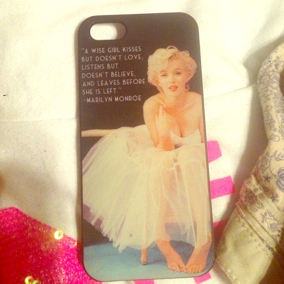 Marilyn Monroe iPhone 5 case.