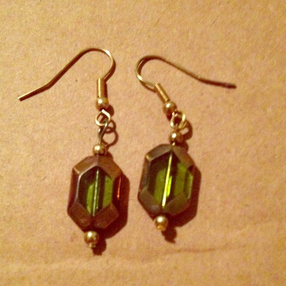 Earrings - Picture 1 of 2