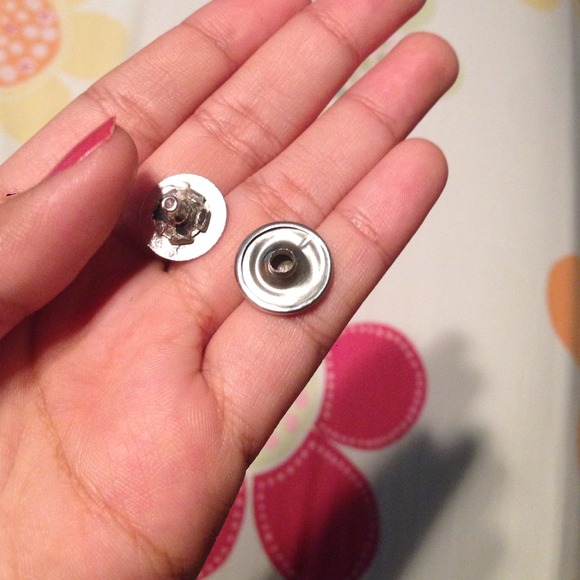 Cute black leather PINK backpack. - Picture 3 of 4