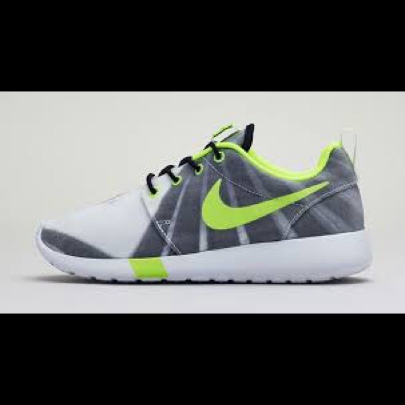 NIKE WISHLIST PLEASE HELP - Picture 2 of 3