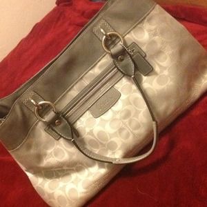 Coach purse **REDUCED**