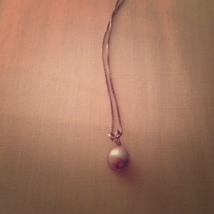Real silver and pink Pearl necklace!